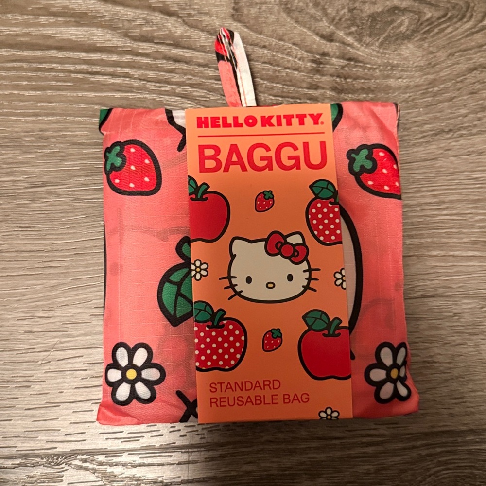 NWT Baggu Hello Kitty Standard Bag Apple - Picture 6 of 7
